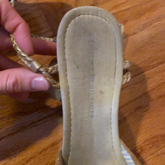 Tommy Hilfiger Gold Wedge Sandals - Picture 6 of 6